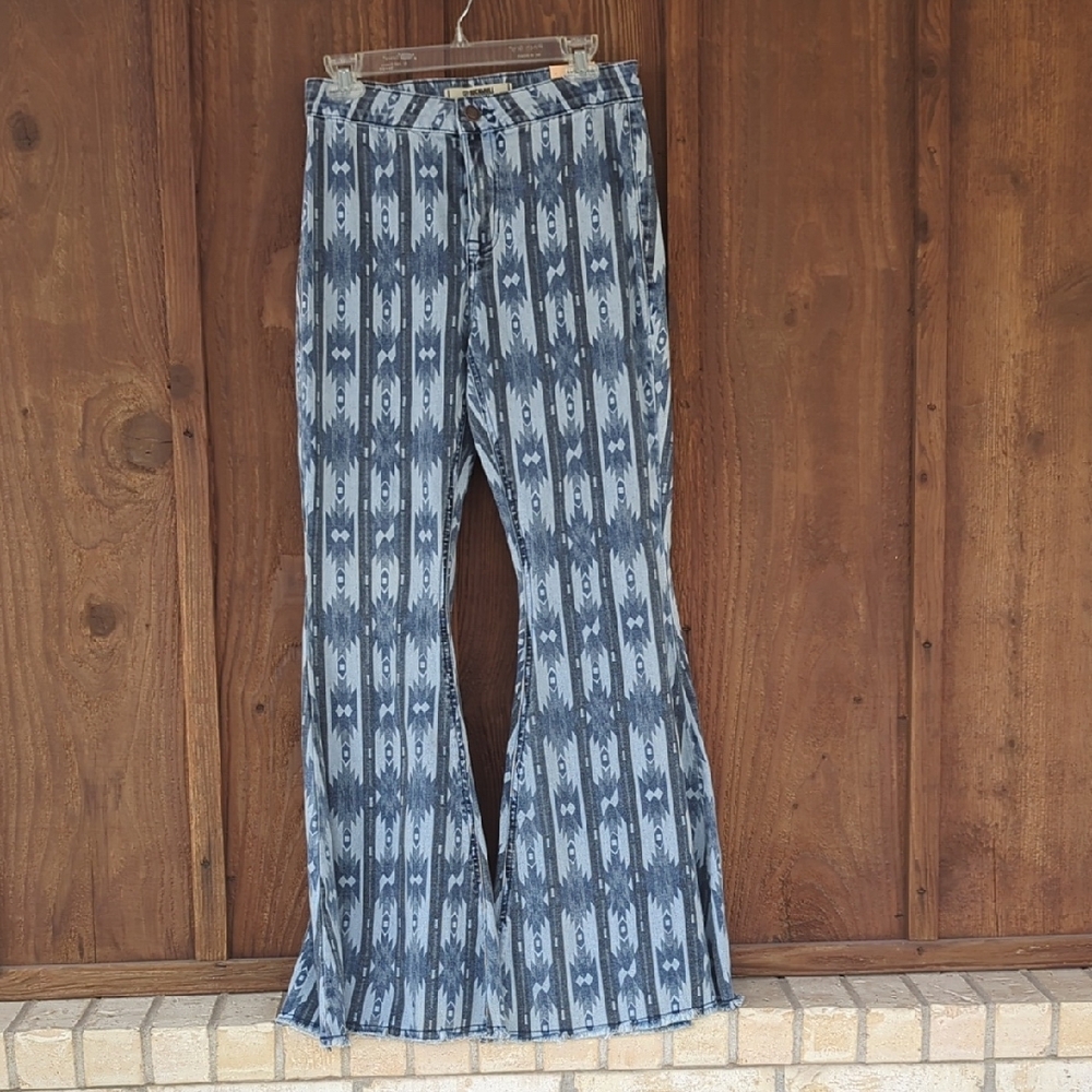 Chic Blue Flare Pants with Pattern